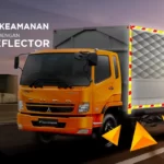 Kini Truk Wajib Memiliki Stiker Reflektor / Pemantul Cahaya